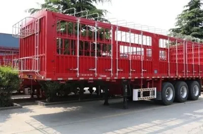 Kolmeteljeline 40 jalga külgseinaga pardahaagis